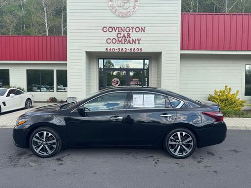 Used 2017 Nissan Altima 2.5 SR FWD image 3