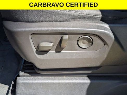 Certified 2022 Chevrolet Silverado 1500 Custom AWD/4WD image 12