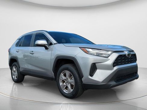 Used 2023 Toyota RAV4 XLE FWD image 3
