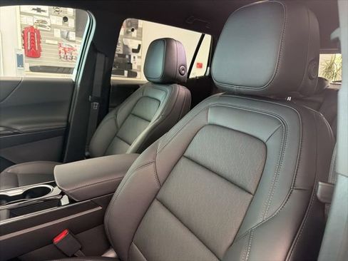 New 2026 Chevrolet Equinox LT AWD/4WD image 13