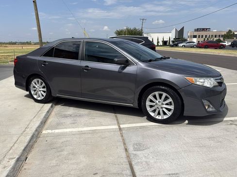 Used 2012 Toyota Camry XLE FWD image 8