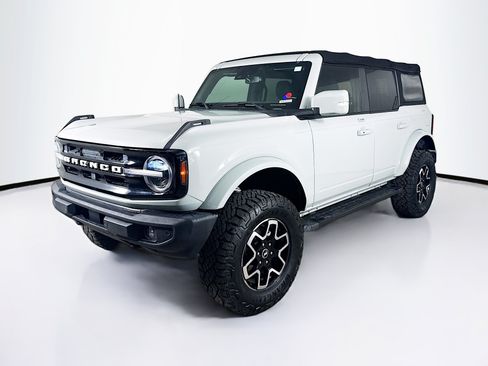 Used 2022 Ford Bronco Outer Banks AWD/4WD image 4