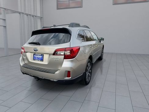 Used 2017 Subaru Outback 3.6R Limited AWD/4WD image 8