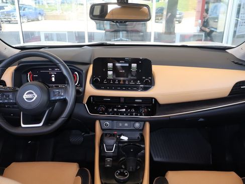 Used 2021 Nissan Rogue Platinum AWD/4WD image 38