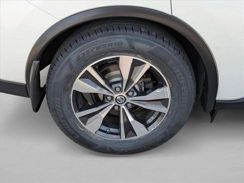 Used 2019 Nissan Murano S image 9