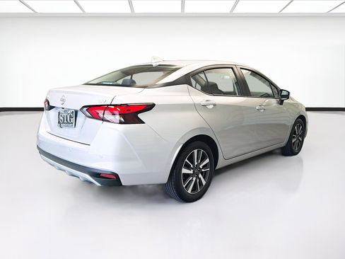 Used 2024 Nissan Versa SV FWD image 4