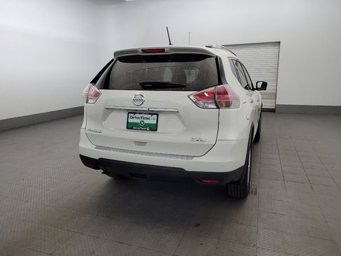 Used 2016 Nissan Rogue SV w/ SV Premium Package AWD/4WD image 7