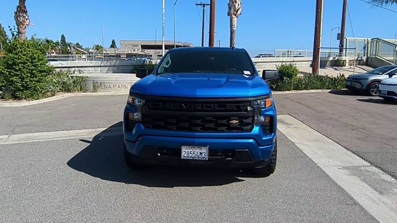 Used 2022 Chevrolet Silverado 1500 Custom AWD/4WD image 3