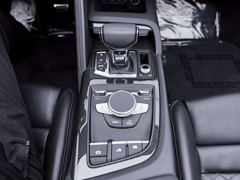 Used 2022 Audi R8 V10 performance w/ Carbon Exterior Package RWD image 78