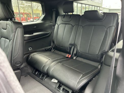 New 2026 Jeep Grand Cherokee L Limited image 32