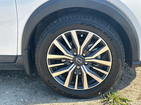 Used 2023 Nissan Kicks SV FWD image 12