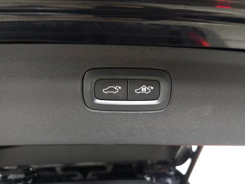 Used 2023 Volvo XC90 B6 Plus w/ Protection Package Premier AWD/4WD image 8