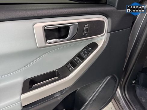 Used 2021 Ford Explorer XLT w/ Equipment Group 202A image 11