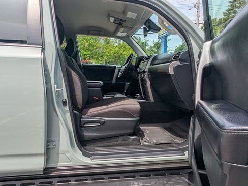 Used 2022 Toyota 4Runner Trail Special Edition AWD/4WD image 37