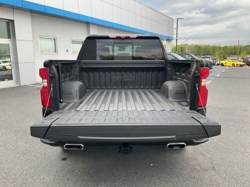 Certified 2023 Chevrolet Silverado 1500 High Country w/ High Country Premium Package AWD/4WD image 17