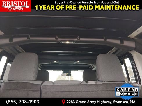 Used 2025 Jeep Wrangler Sport S image 27