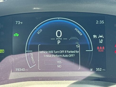 Used 2025 Toyota Camry SE image 17