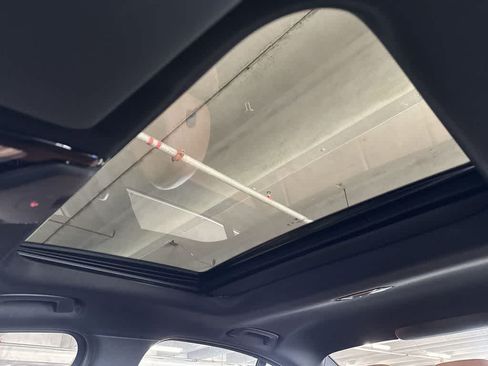 Used 2025 BMW 330i Sedan RWD image 16