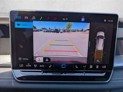 New 2026 Volkswagen Tiguan SE R-Line FWD image 18