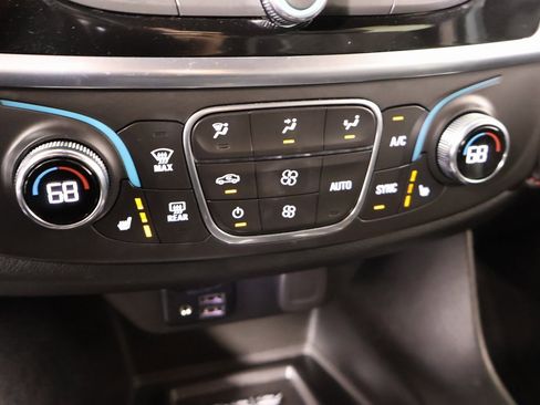 Used 2023 Chevrolet Traverse RS w/ LPO, Floor Liner Package image 7