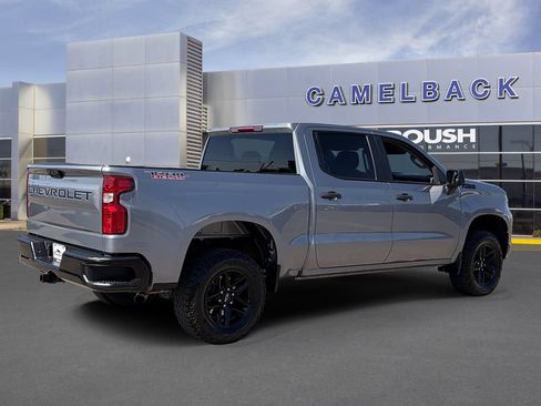 Used 2024 Chevrolet Silverado 1500 Custom Trail Boss w/ LPO, Dark Essentials Package AWD/4WD image 6