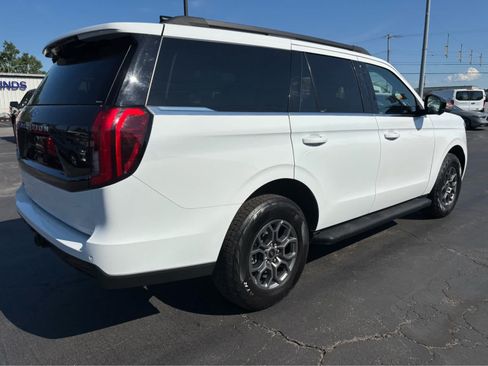 Used 2025 Ford Expedition Active AWD/4WD image 6