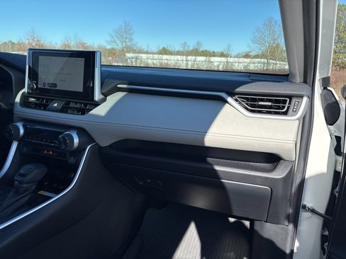 Used 2024 Toyota RAV4 XLE image 39