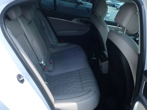 Used 2019 Genesis G70 3.3T Advanced w/ Prestige Package RWD image 23