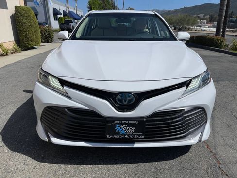 Used 2019 Toyota Camry XLE w/ Driver Assist Package FWD image 2
