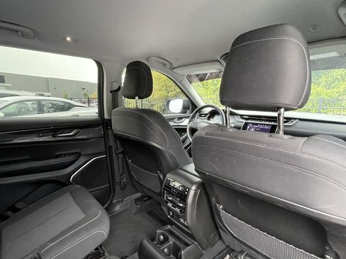 Used 2021 Jeep Grand Cherokee L Laredo w/ Luxury Tech Group I image 28