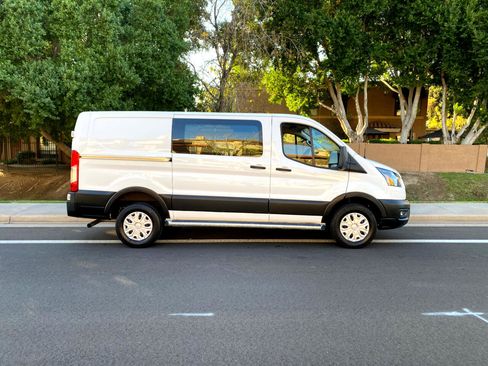 Used 2024 Ford Transit 250 Low Roof w/ Exterior Upgrade Package image 10