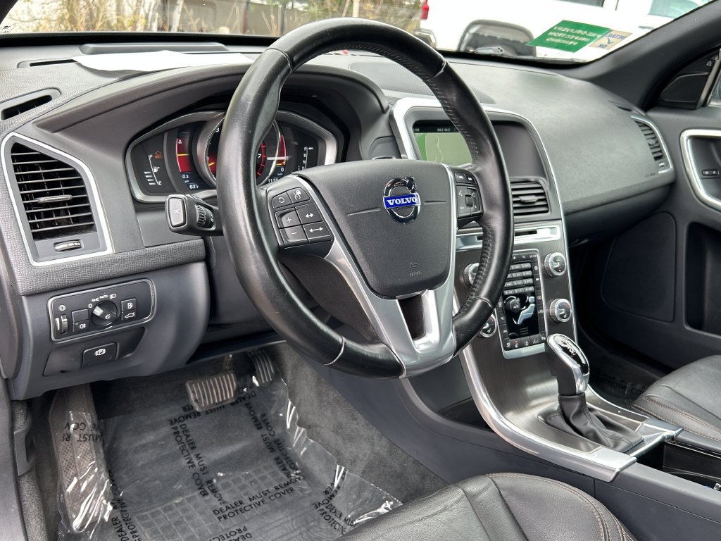 Used 2015 Volvo XC60 T6 Platinum AWD/4WD image 7