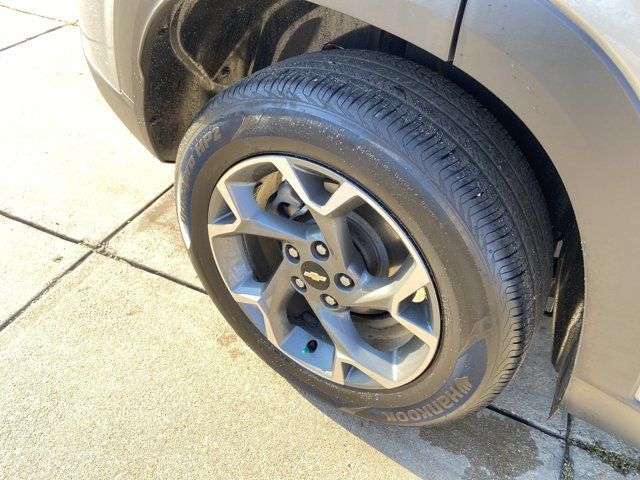 Used 2024 Chevrolet Trax LT w/ Driver Confidence Package FWD image 36