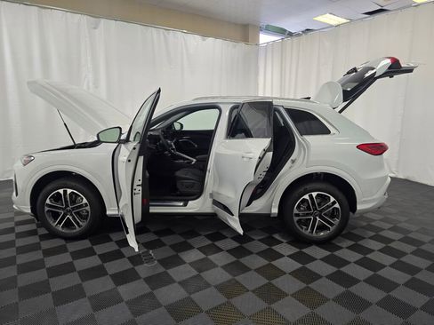 New 2025 Audi Q5 Premium image 11