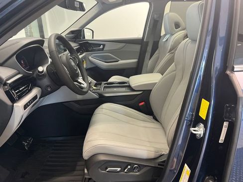 Used 2026 Acura MDX SH-AWD w/ Technology Package image 11