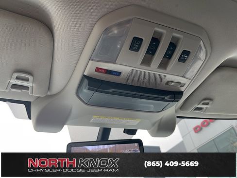 Used 2022 Subaru Ascent Touring image 12