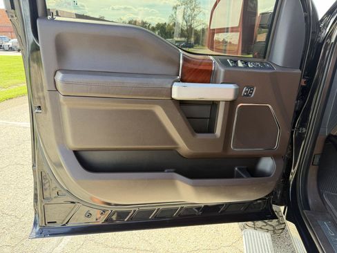 Used 2022 Ford F350 King Ranch w/ King Ranch Ultimate Package AWD/4WD image 17