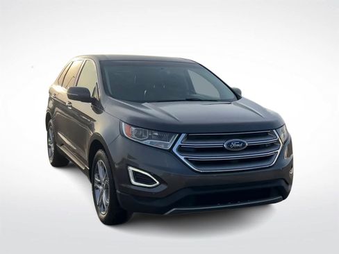 Used 2017 Ford Edge Titanium w/ Technology Package image 3