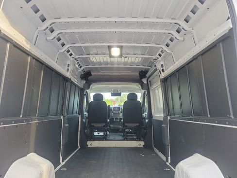 Used 2025 RAM ProMaster 3500 w/ Convenience Group FWD image 15