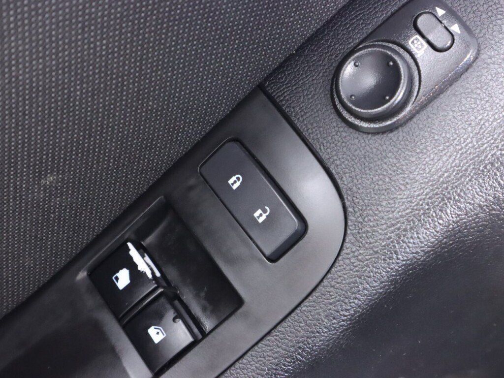 Used 2015 Chevrolet Camaro LT RWD image 22