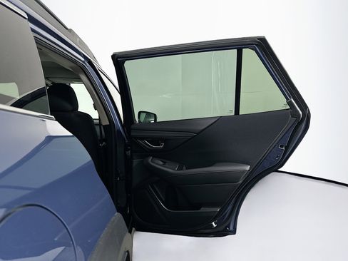 Used 2025 Subaru Outback Premium image 32