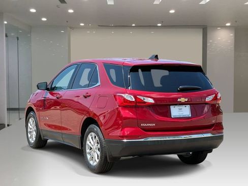 Used 2020 Chevrolet Equinox LT w/ LPO, Floor Liner Package FWD image 3