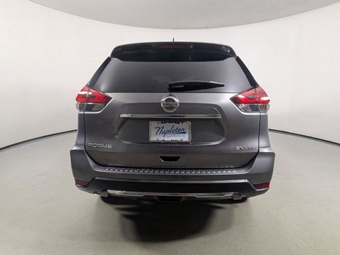 Used 2018 Nissan Rogue SV w/ Premium Package AWD/4WD image 7