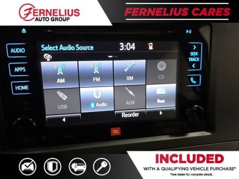 Used 2017 Toyota Sienna Limited Premium image 30