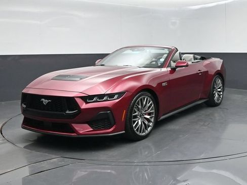Certified 2025 Ford Mustang GT Premium RWD image 4