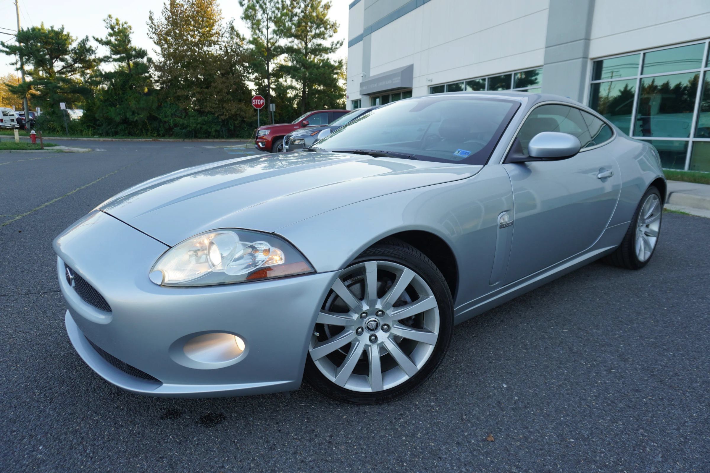 Used 2008 Jaguar XK Coupe RWD image 3