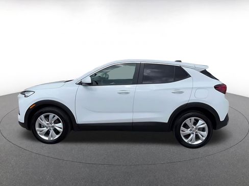 Used 2025 Buick Encore GX Preferred FWD image 9