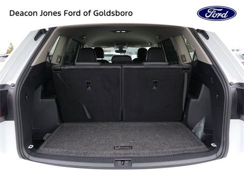 Used 2024 Volkswagen Atlas SE image 14