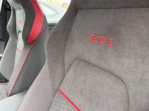 New 2026 Volkswagen GTI SE image 11