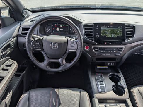 Used 2023 Honda Passport TrailSport image 17